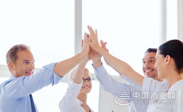 摩根士丹利：香港住宅市场回暖！推荐增持两只股票